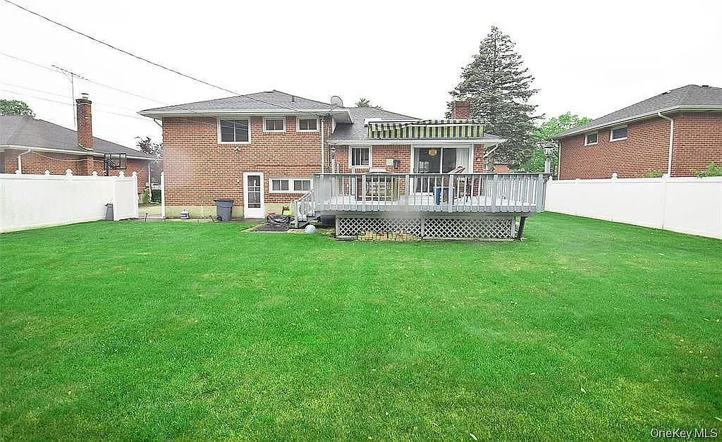 3 bed, 1810 sqft, $5,800 — Photo 2