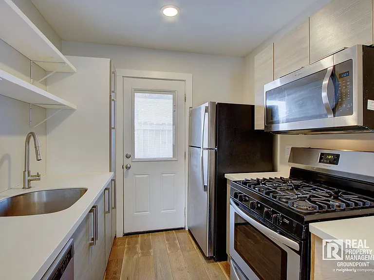 134 Congress St #B — Photo 6