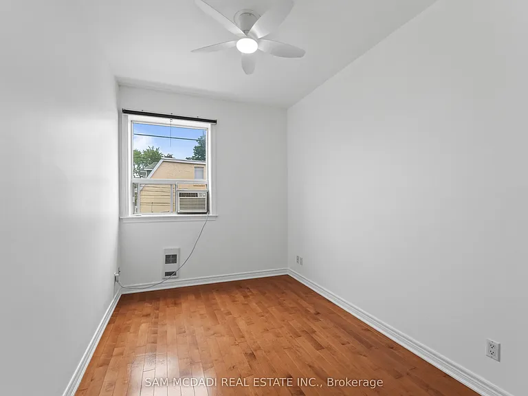 180 Bellwoods Ave #2 — Photo 12