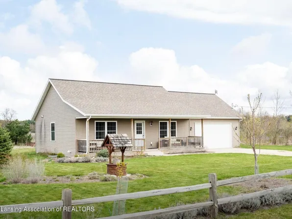 11853 Meddler Ave NE, Sand Lake, MI 49343