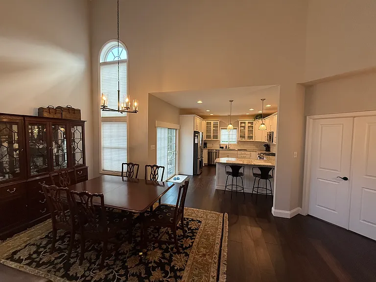 170 Victoria Ln — Photo 9
