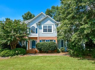 6227 Spring Lake Dr, Flowery Branch, GA 30542