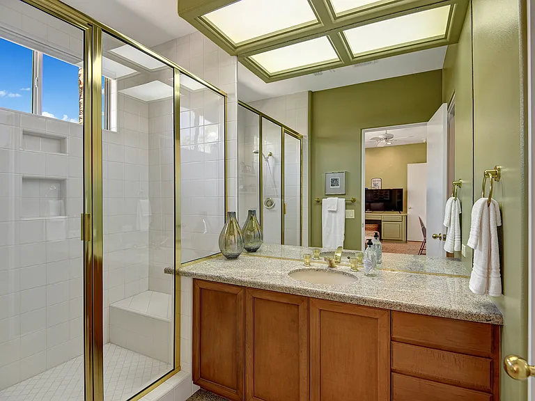 383 Desert Holly Dr — Photo 18