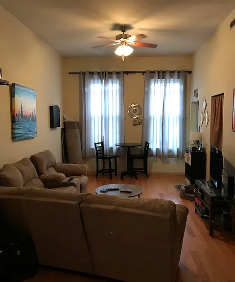 1946 W Belmont Ave #1 — Photo 1