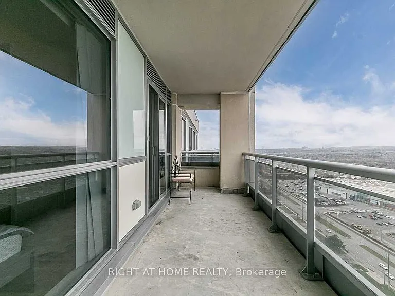 9201 Yonge St E #2213 — Photo 12