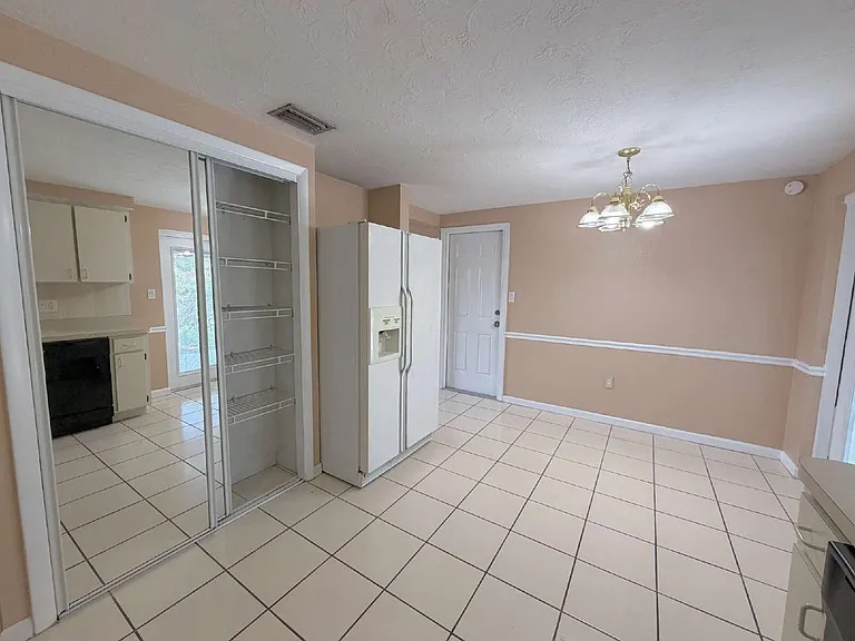 1115 Powersong St — Photo 9