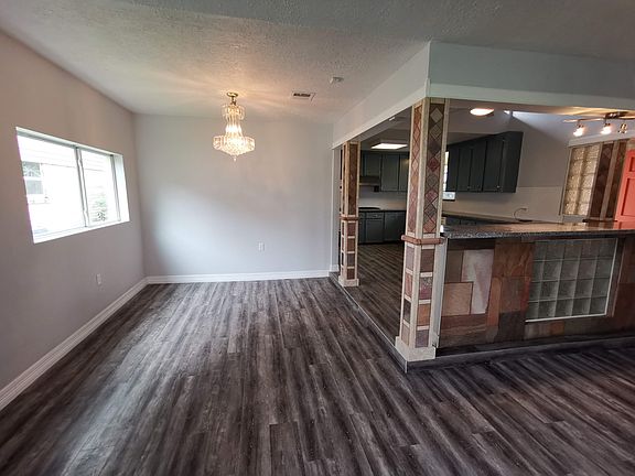 4th image of 3719 Cedar Gardens Dr