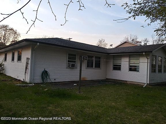 3rd image of 417 Glenwood Drive