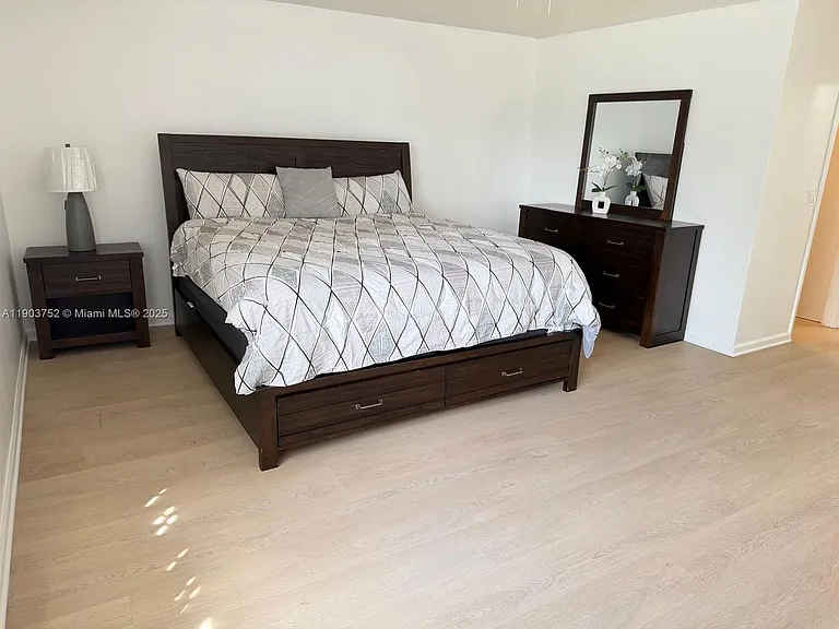 11690 Briarwood Cir #4 — Photo 15