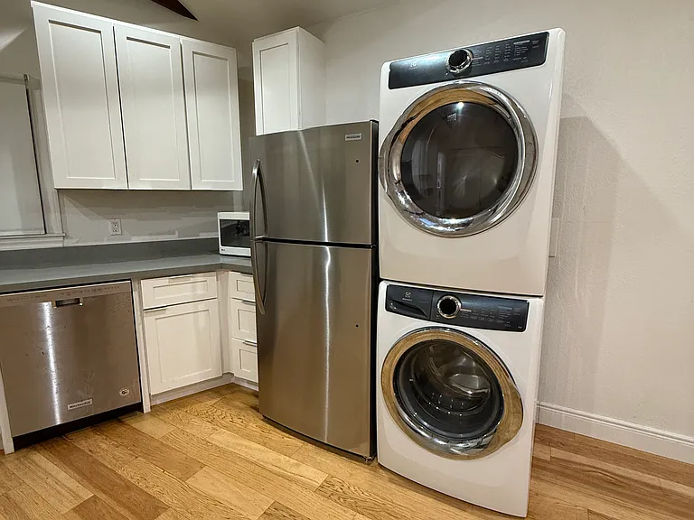 45 Grand Blvd #B — Photo 5