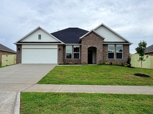 506 W Canada Dr, Farmington, AR 72730
