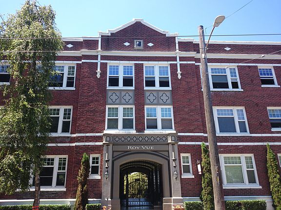 3rd image of 615 Bellevue Ave E APT 109