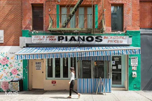 Rented by MNS Marketing | media 10