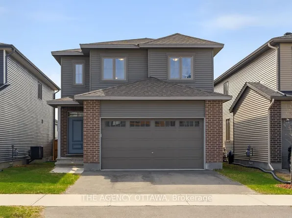 336 Barrett Farm Dr, Ottawa, ON K1T 0X8