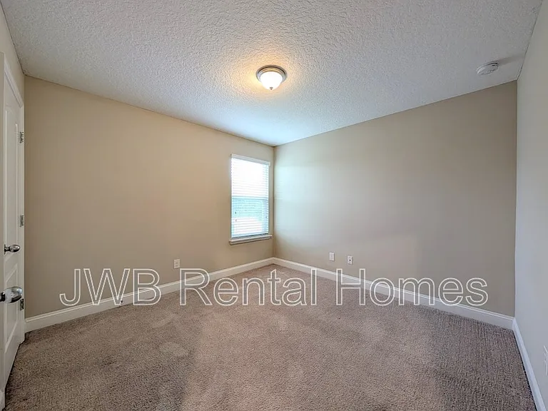 95 Silver Creek Pl — Photo 11