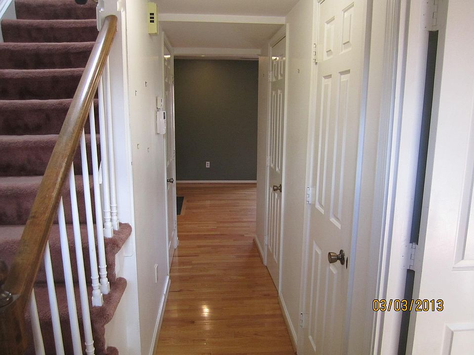 2nd image of 4877 Chevy Chase Dr
