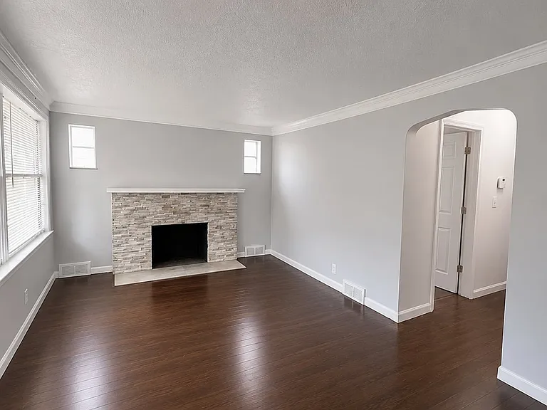 11867 Laing St — Photo 5