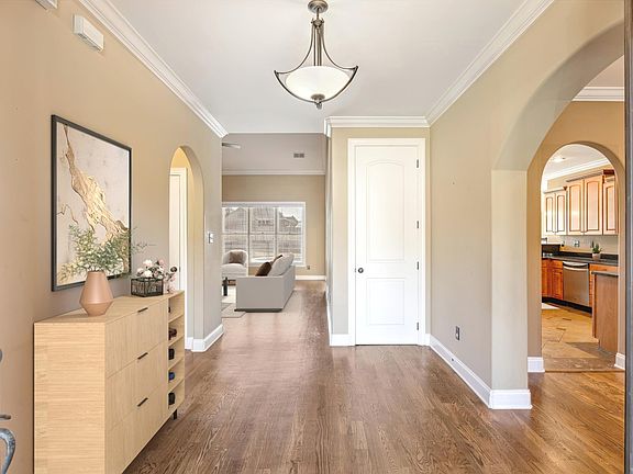 3rd image of 8291 Callie Manor Dr