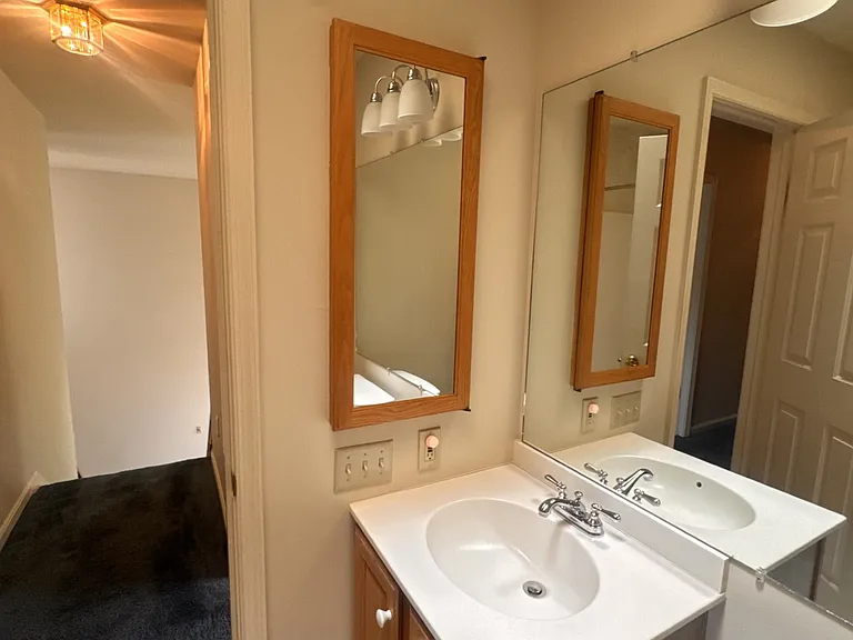 4282 Wimbledon Dr — Photo 33