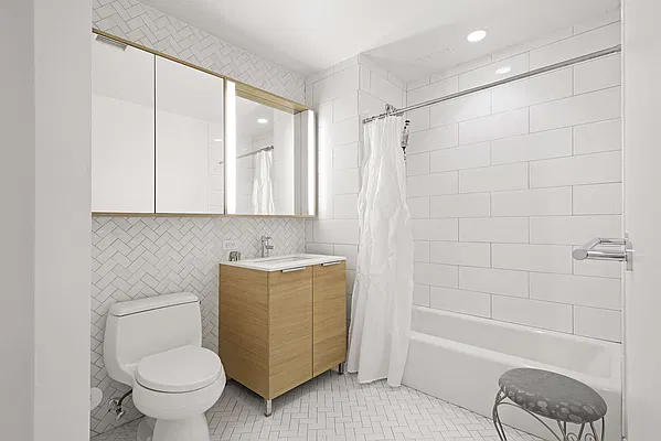 Rented by Compass | media 5