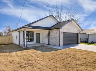 111 S Fir St, Celeste, TX 75423