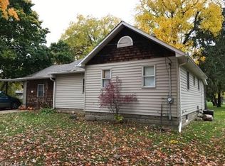 635 Sandusky St, Conneaut, OH 44030