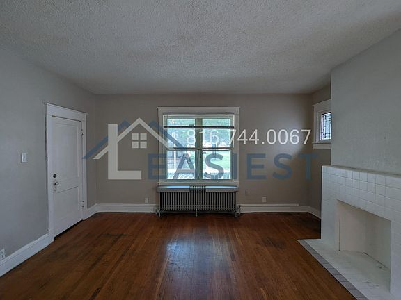 4th image of 3239 Thompson Ave #A