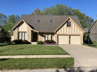 11729 Gillette St, Overland Park, KS 66210
