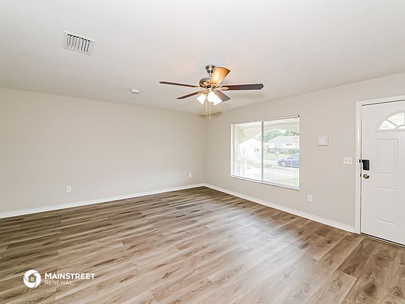 5th image of 6816 Carovel Ave