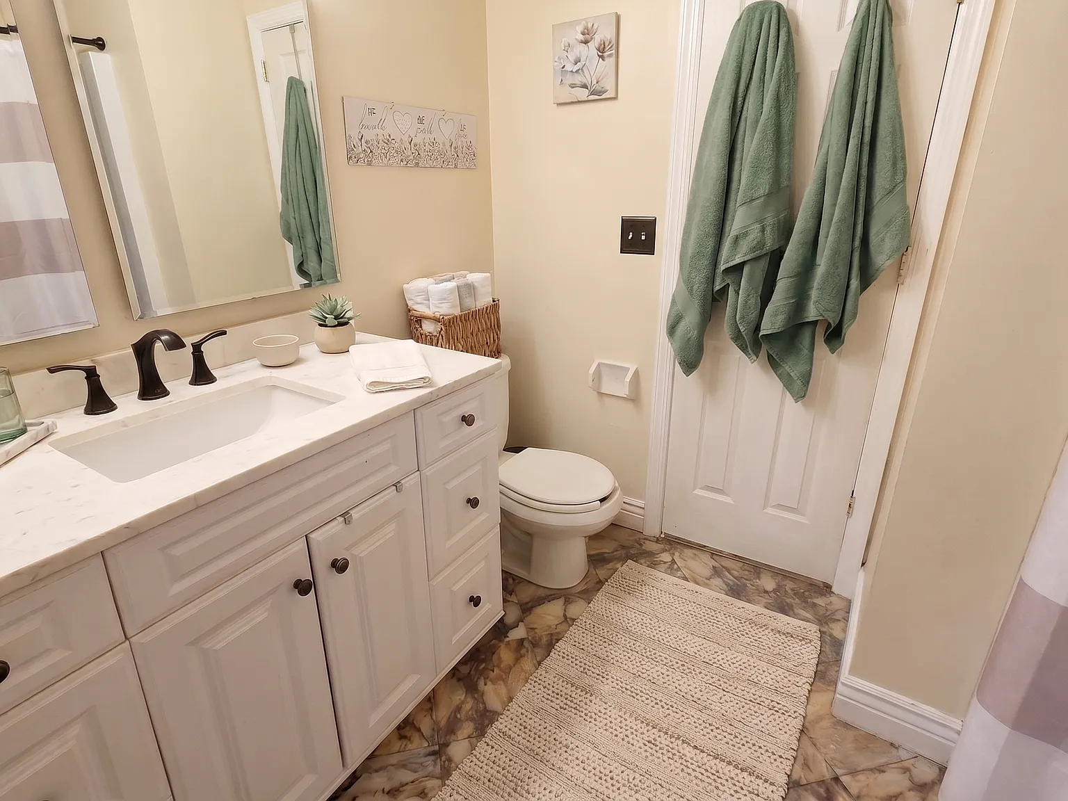 2 bed, 970 sqft, $3,400 — Photo 4