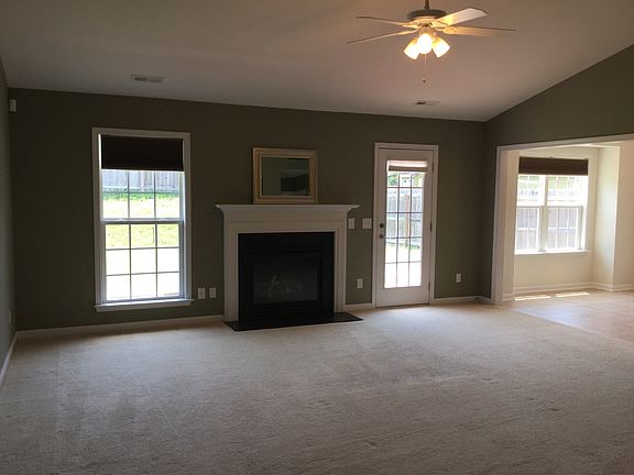 3rd image of 54 Creekwalk Ln