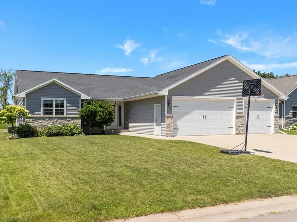 N8973 Spring Valley Rd, Menasha, WI 54952