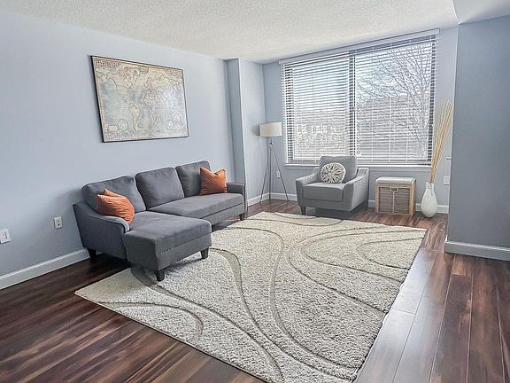 3rd image of 2451 Midtown Ave APT 307