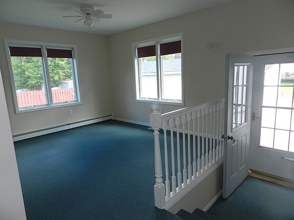 4 - Season 11'6" x 10'9"