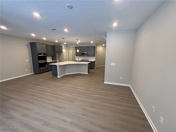 4th image of 1717 Merlot Ln