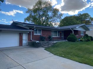 104 Redbud Dr, Joliet, IL 60433