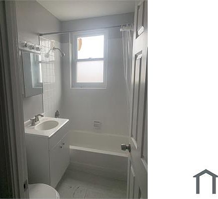 5th image of 1962 E 71st Pl APT 610