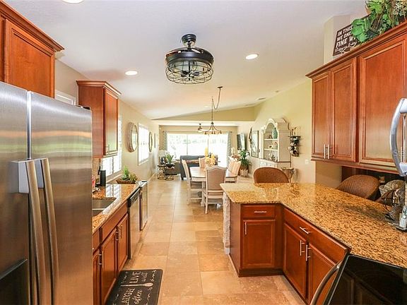 4th image of 13442 Attaviano St