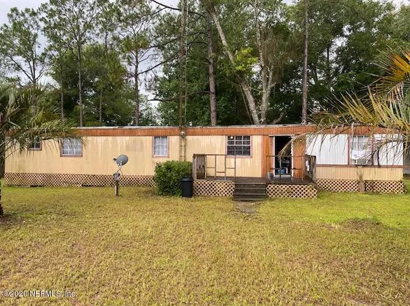 801 Evans Ave, Interlachen, FL 32148