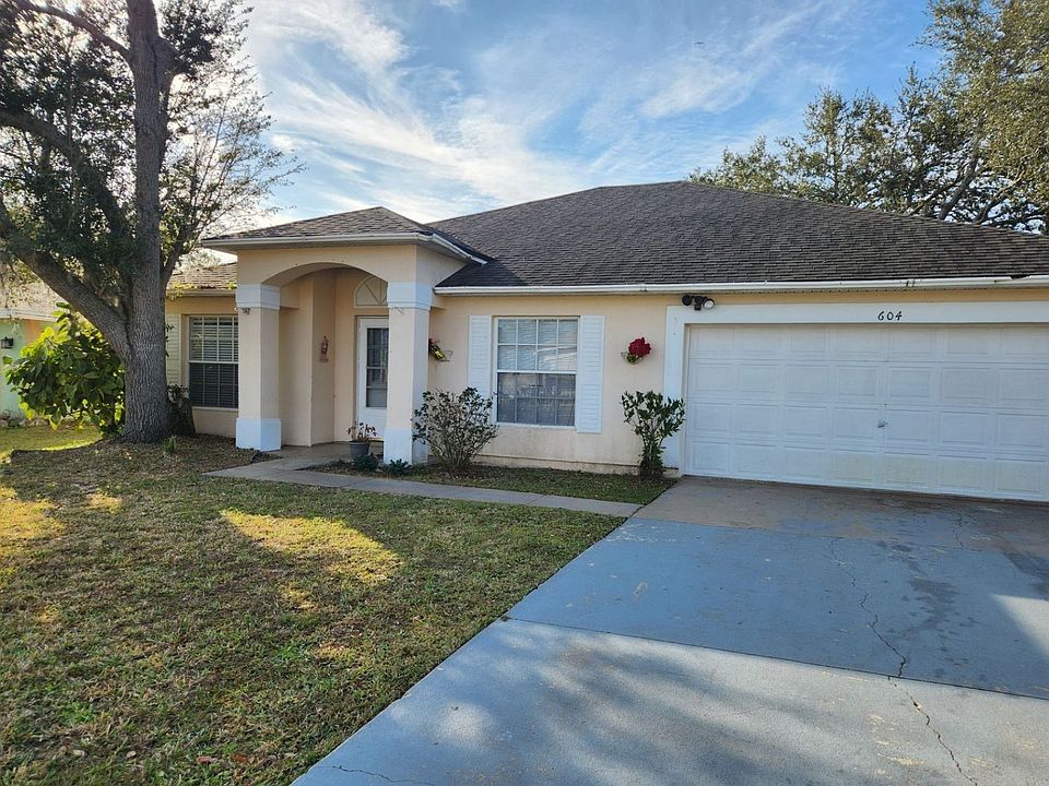 1st image of 604 McKinley Ct