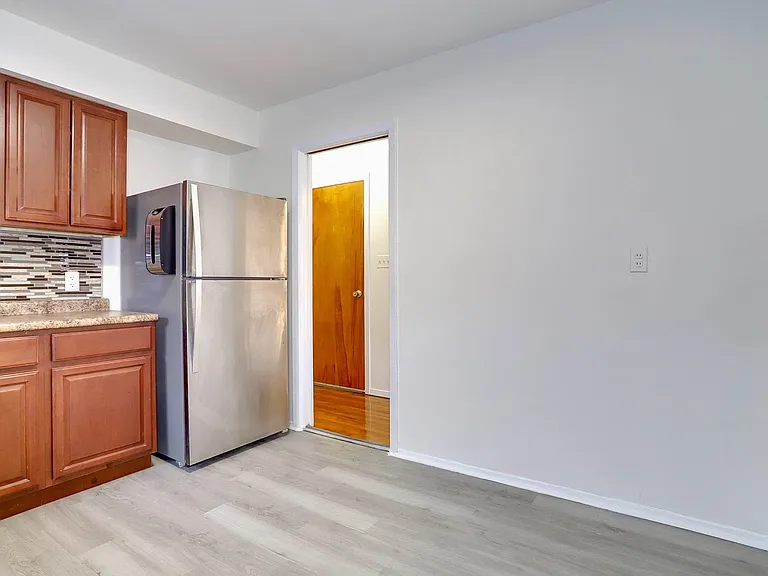 502 Avenue E #2 — Photo 15