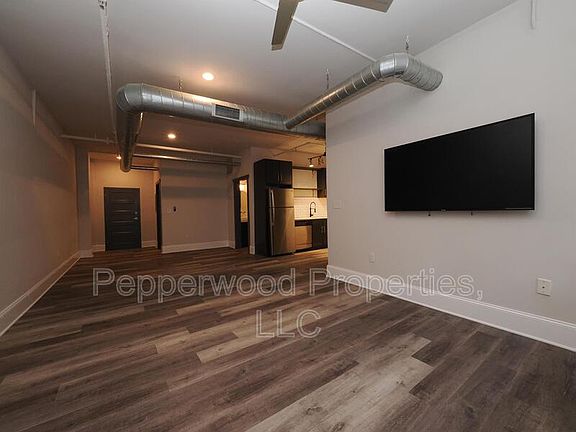 2nd image of 600 Magnolia St APT G8