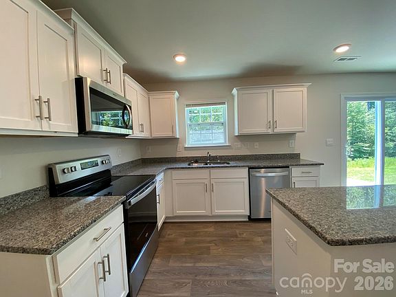 3rd image of 2209 Rolling Hills Dr