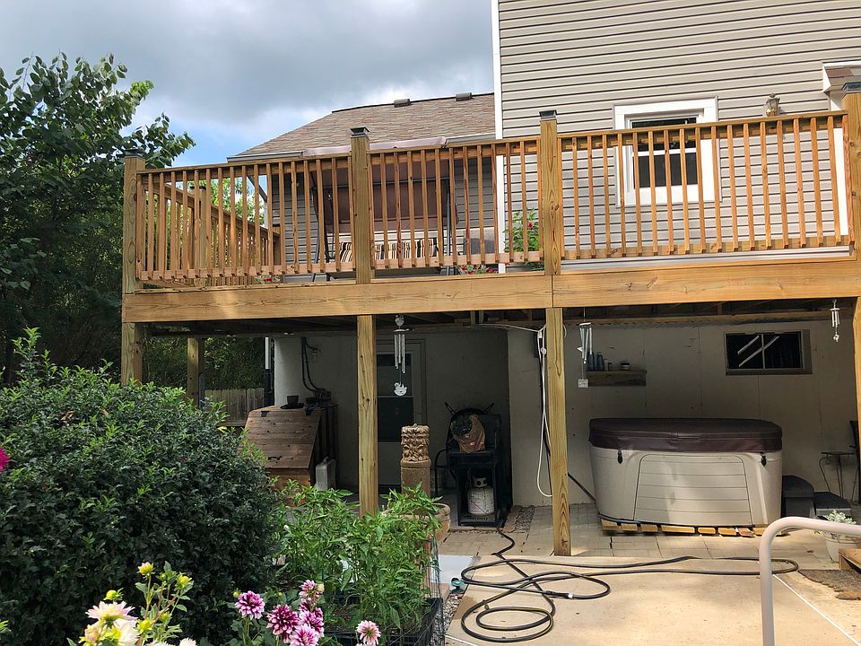 2nd image of 814 Sheraton Ln