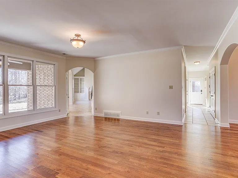 1690 Totty Ln — Photo 8
