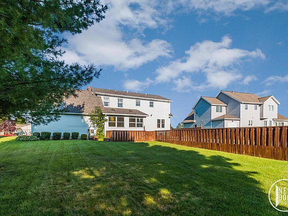 4th image of 2496 Meadow Dr