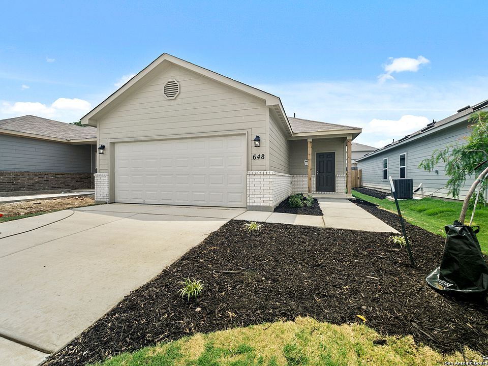 1st image of 648 Jennifer Way