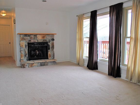 5th image of 104 3rd St