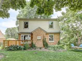 3231 N 82nd St, Milwaukee, WI 53222