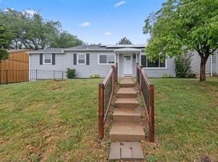 9 Ridgeview Ct, Saint Charles, MO 63301